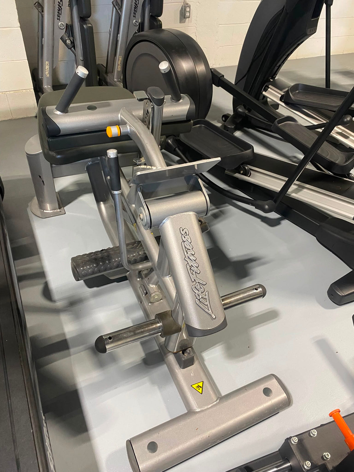 Life Fitness Seated Calf - Gym Trader