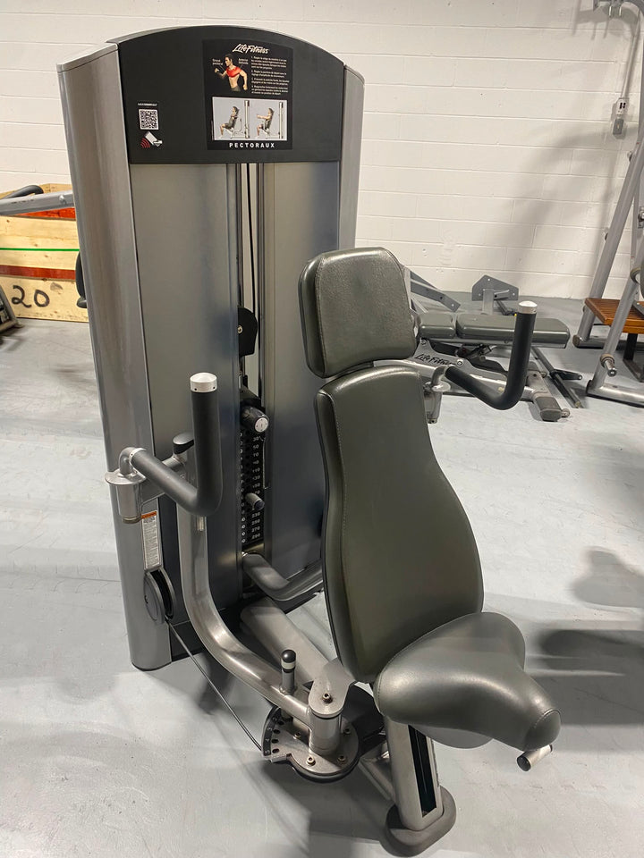 Life Fitness Selectorized Chest Press - Gym Trader