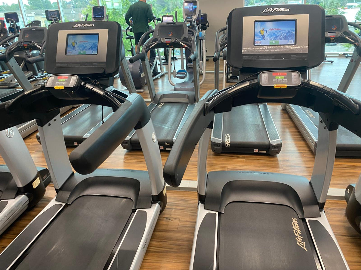 Life Fitness Treadmill - Gym Trader