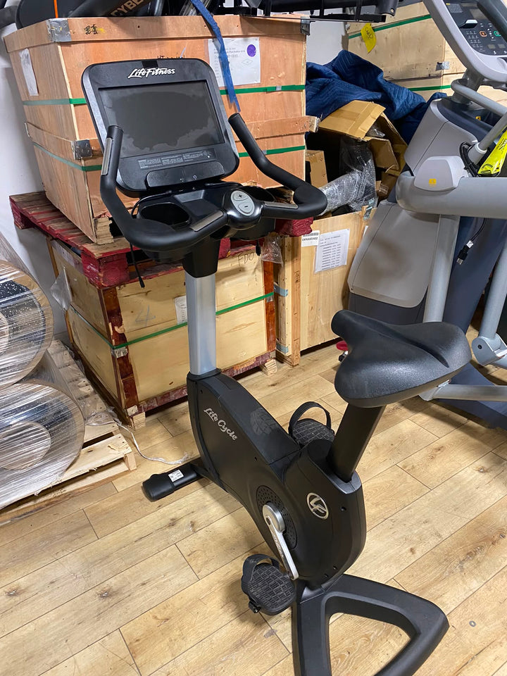 Life Fitness UBK Upright Bike - Gym Trader