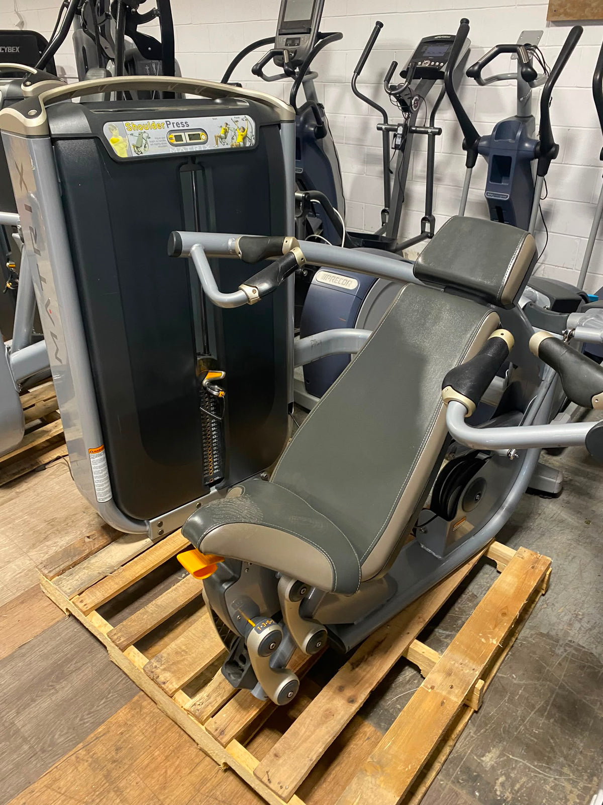 Matrix Shoulder Press - Gym Trader