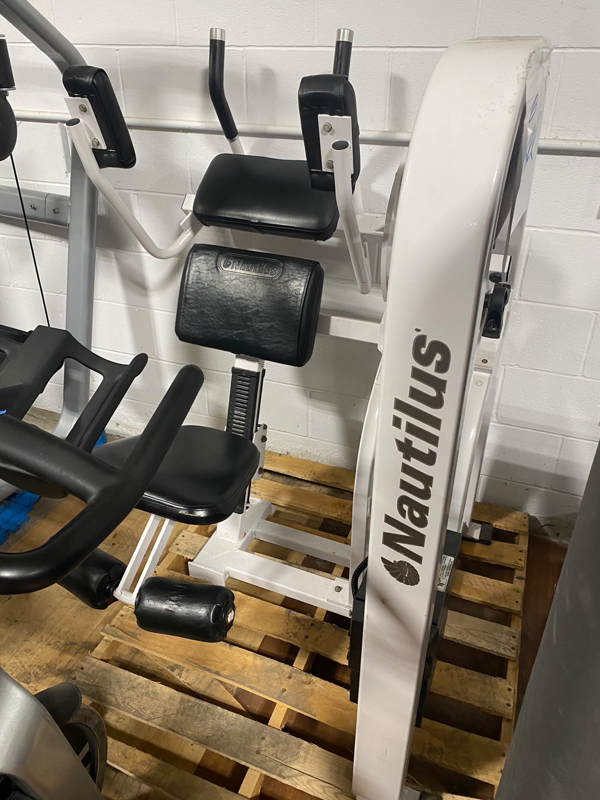Nautilus Nitro Abdominal - Gym Trader